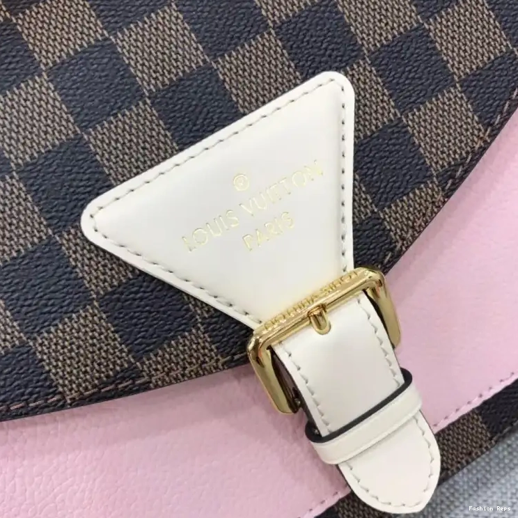 Fashion Reps 19B570288 LV Bags 0517